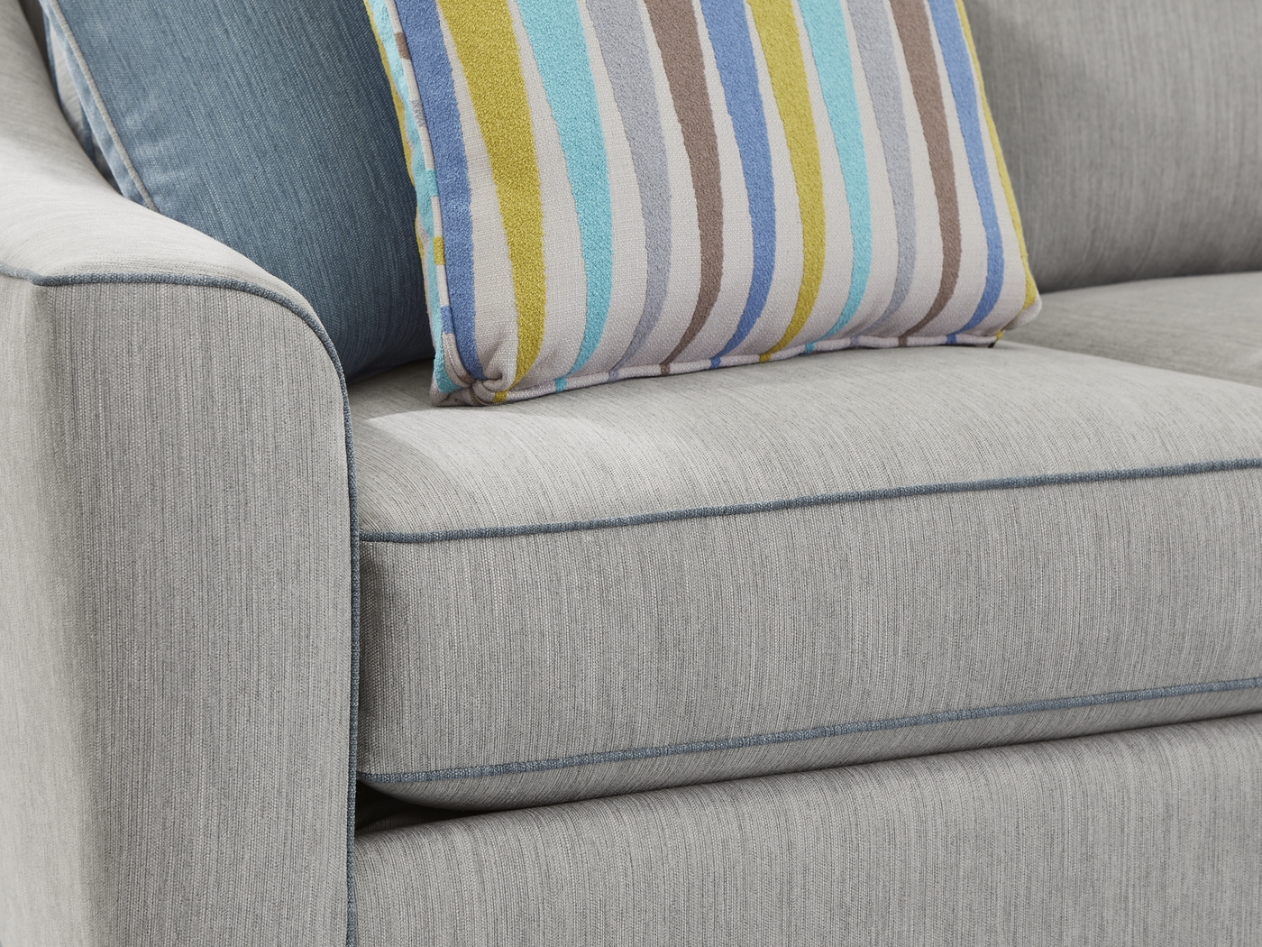 Brookhaven Gray 7 Pc Living Room with Sleeper Sofa - Thumbnail - Image 5