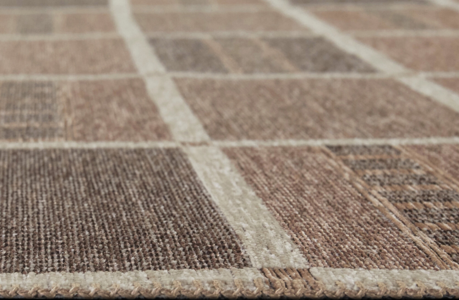 Bryldr Copper 5'3 x 7' Rug - Thumbnail - Image 5