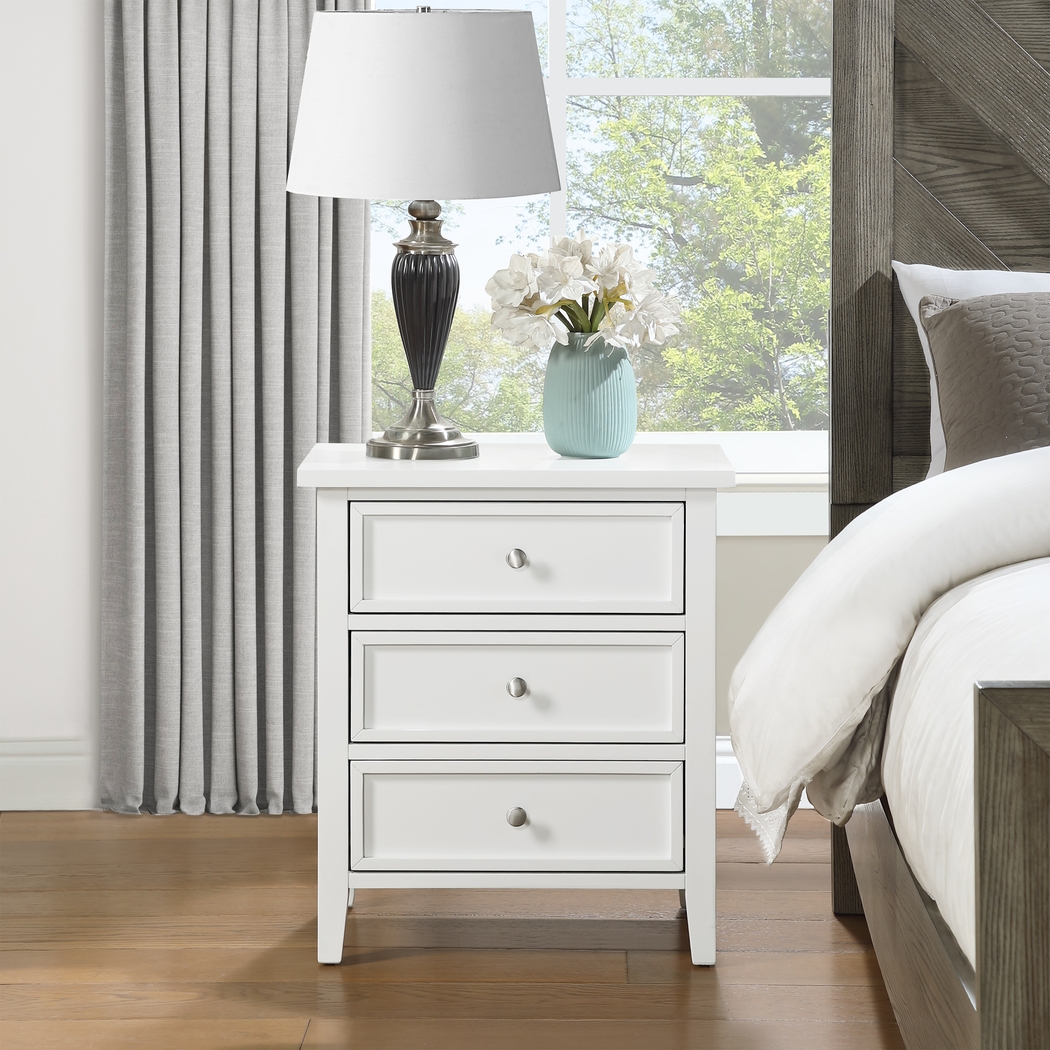 Brynlyn White Nightstand - Thumbnail - Image 4
