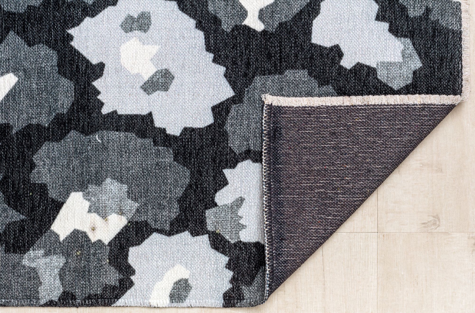 Buraso Black 5'3 x 7' Rug - Thumbnail - Image 6