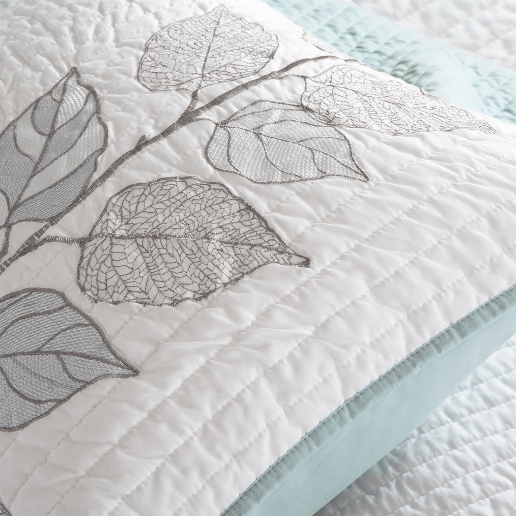 Caelie White 6 Pc Queen Coverlet Set - Thumbnail - Image 6