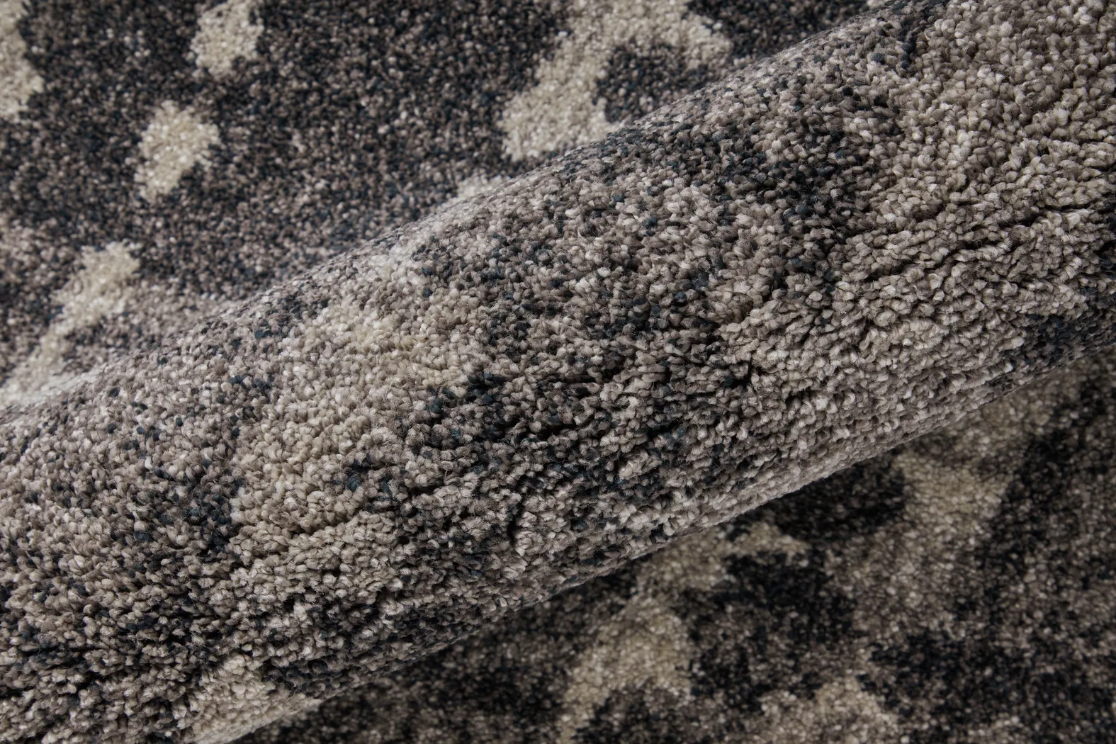 Calalio Gray 2'6 x 7'3 Runner Rug - Image 4