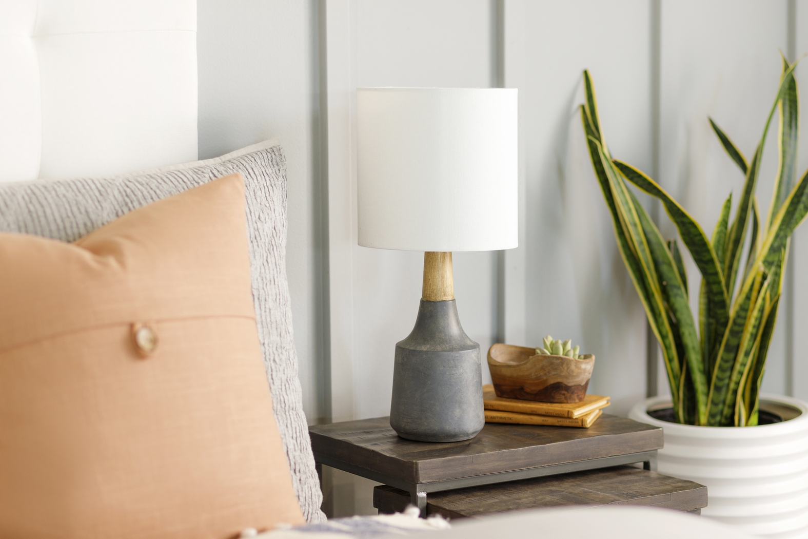 Calcite Circle Blue Lamp - Thumbnail - Image 5