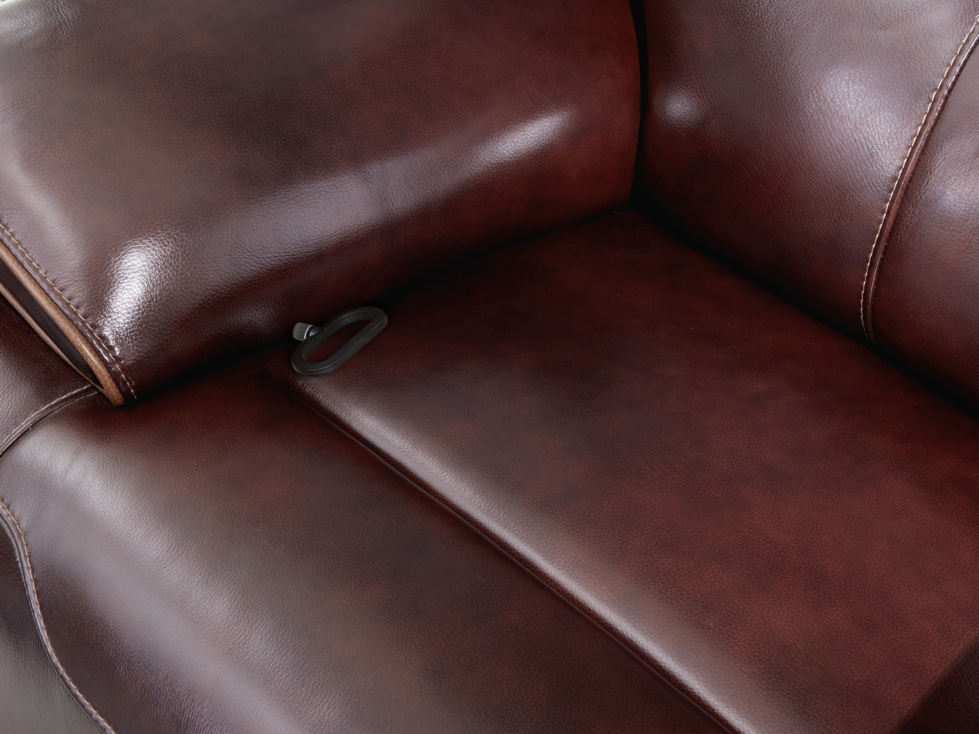 Caletta Way Merlot Leather 6 Pc Dual Power Reclining Sectional Living Room - Thumbnail - Image 5