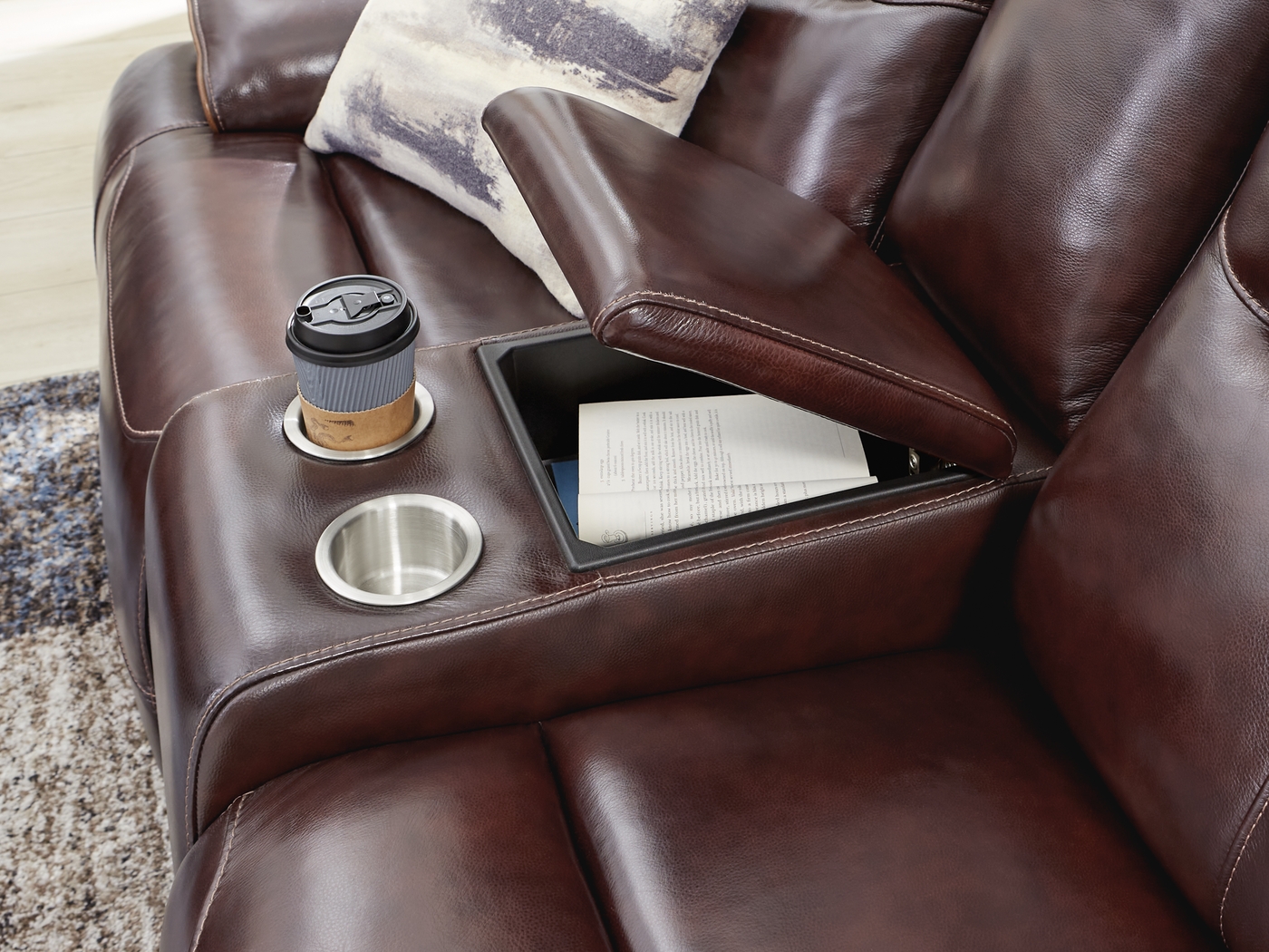 Caletta Way Merlot Leather 8 Pc Dual Power Reclining Living Room - Thumbnail - Image 8