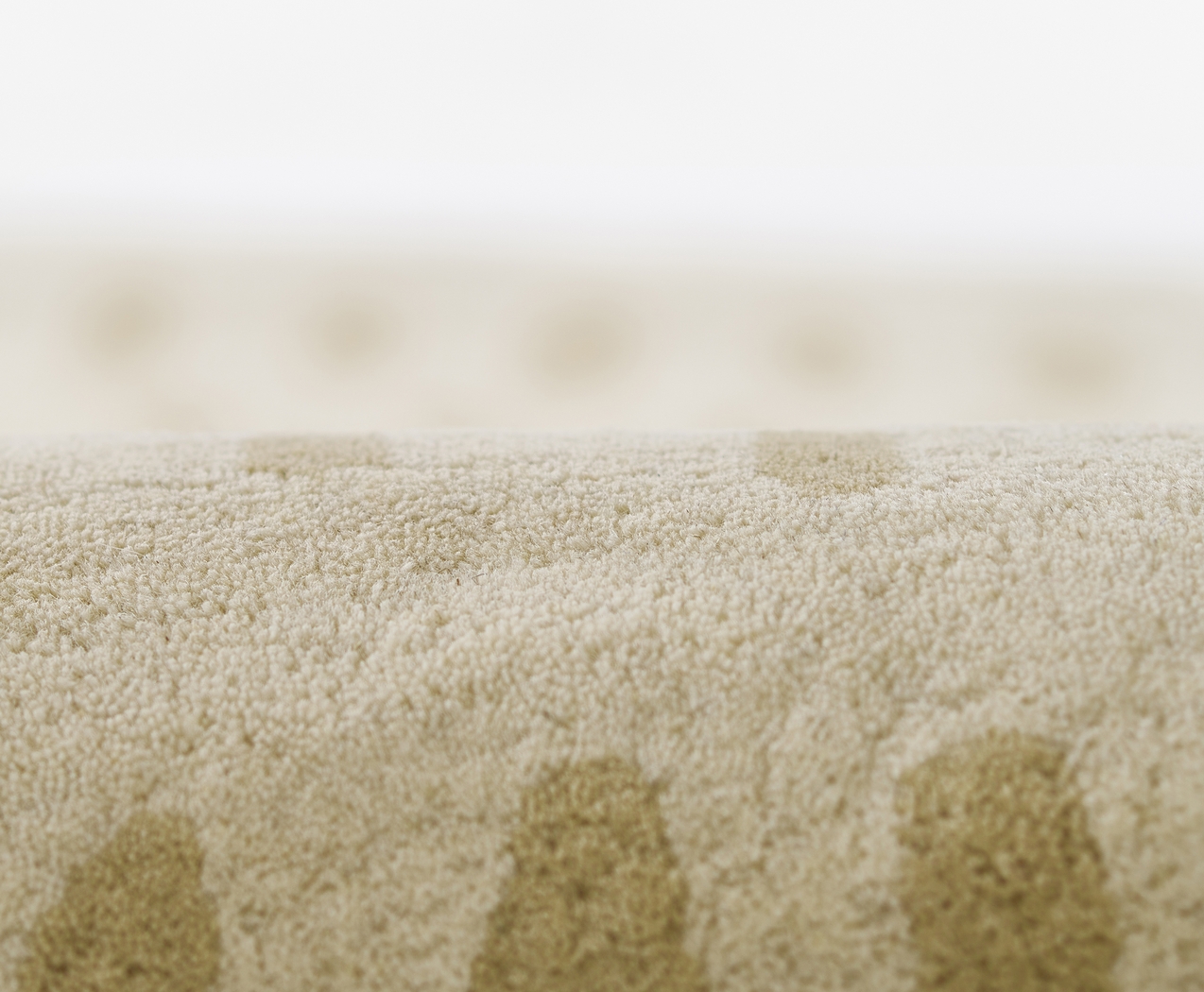 Callabee Beige 8' x 10' Rug - Thumbnail - Image 4