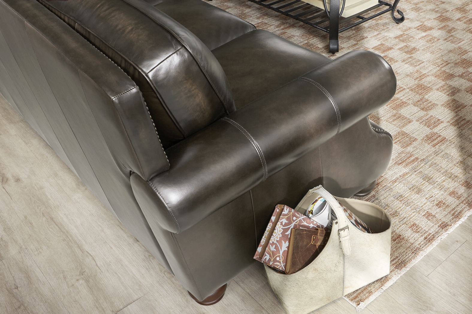 Calvano Lane Gray 2 Pc Leather Living Room - Thumbnail - Image 6