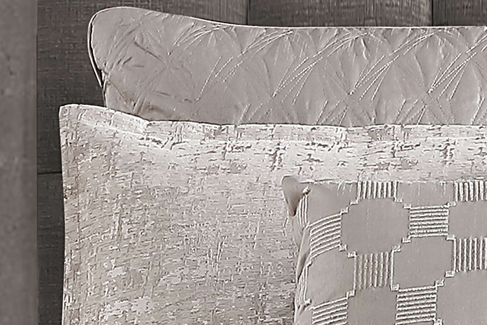 Calvent Gray 9 Pc Queen Comforter Set - Thumbnail - Image 3