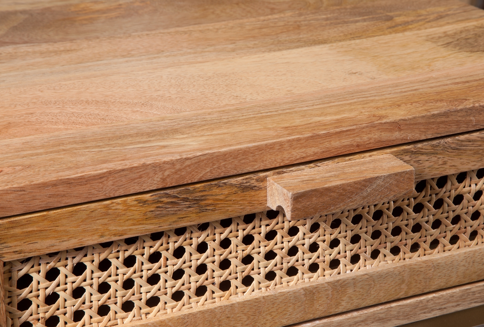 Calwa Brown End Table - Thumbnail - Image 7