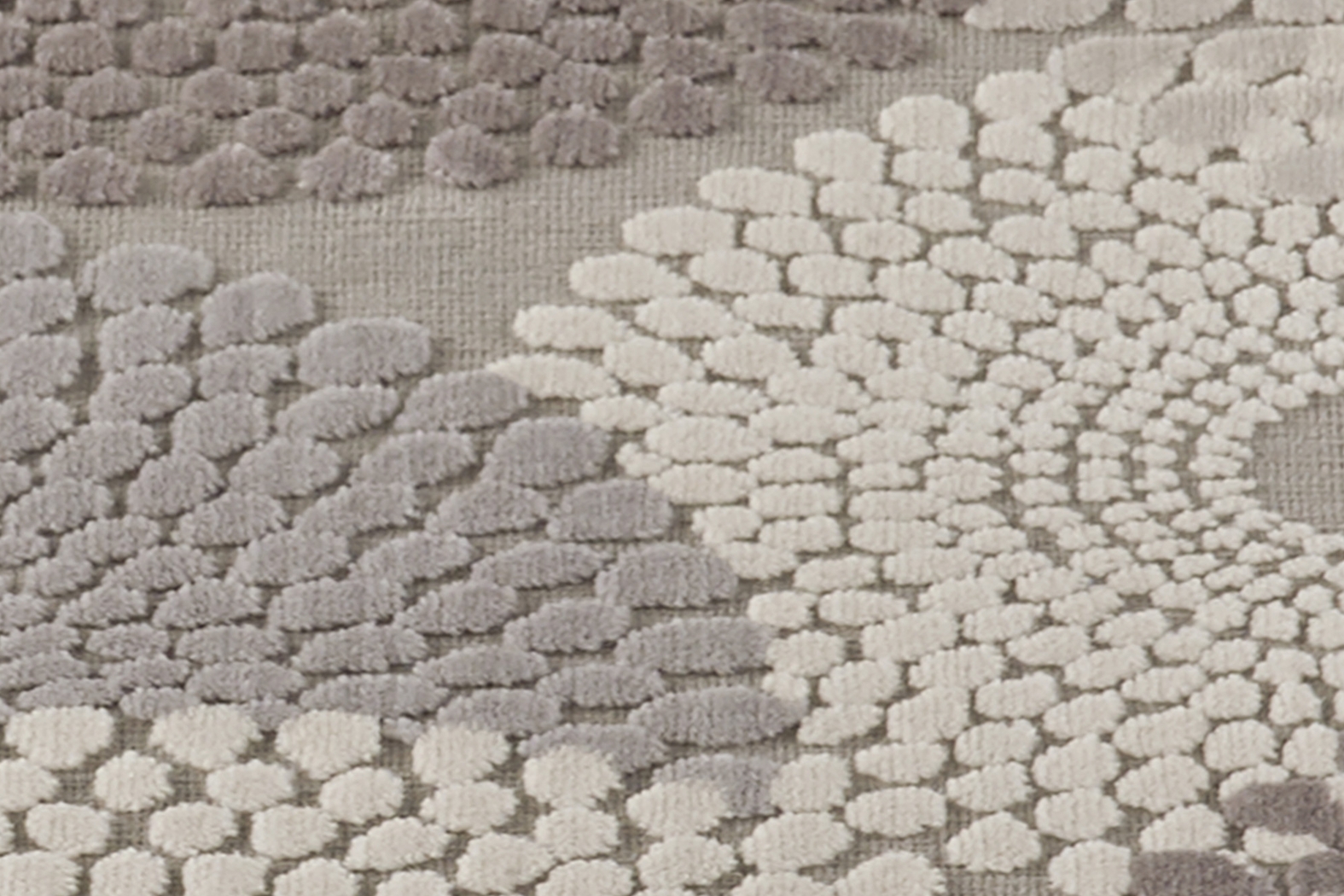 Camberly Gray 7'8 Round Rug - Thumbnail - Image 2