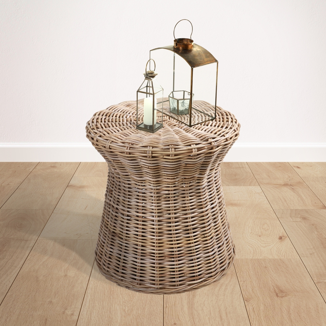 Cantamar Brown End Table - Thumbnail - Image 6