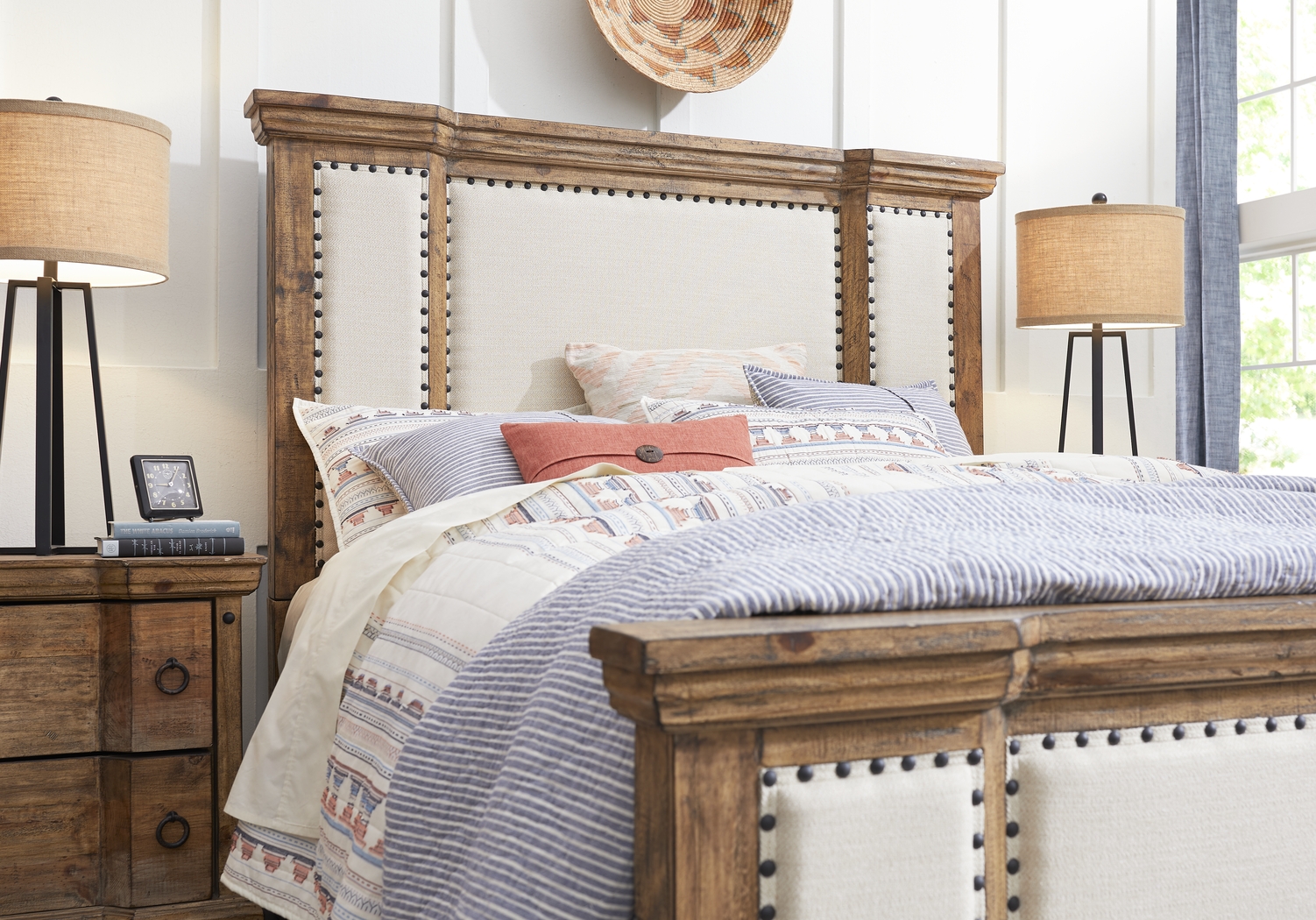 Canyon City Camel 5 Pc Queen Upholstered Bedroom - Thumbnail - Image 3