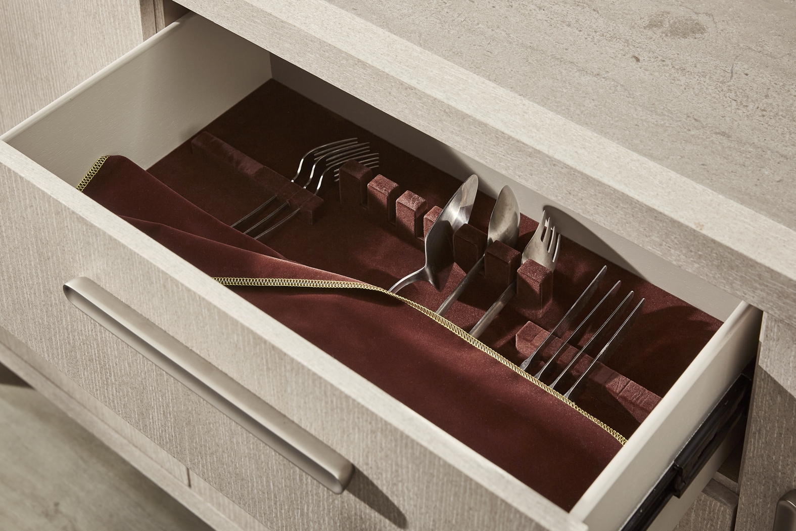 Canyon Light Gray 8 Pc Counter Height Dining Room with Panel Back Chairs - Thumbnail - Image 7