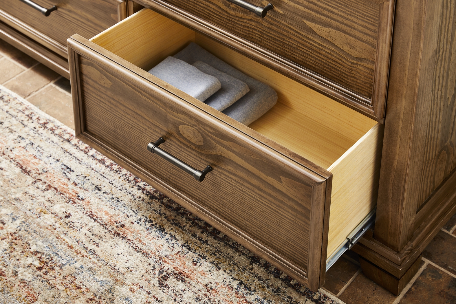 Canyon River Sandstone 5 Pc Queen Panel Bedroom - Thumbnail - Image 8