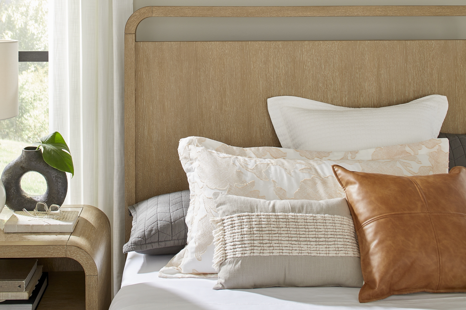 Canyon Sandstone 5 Pc Queen Panel Bedroom - Thumbnail - Image 4