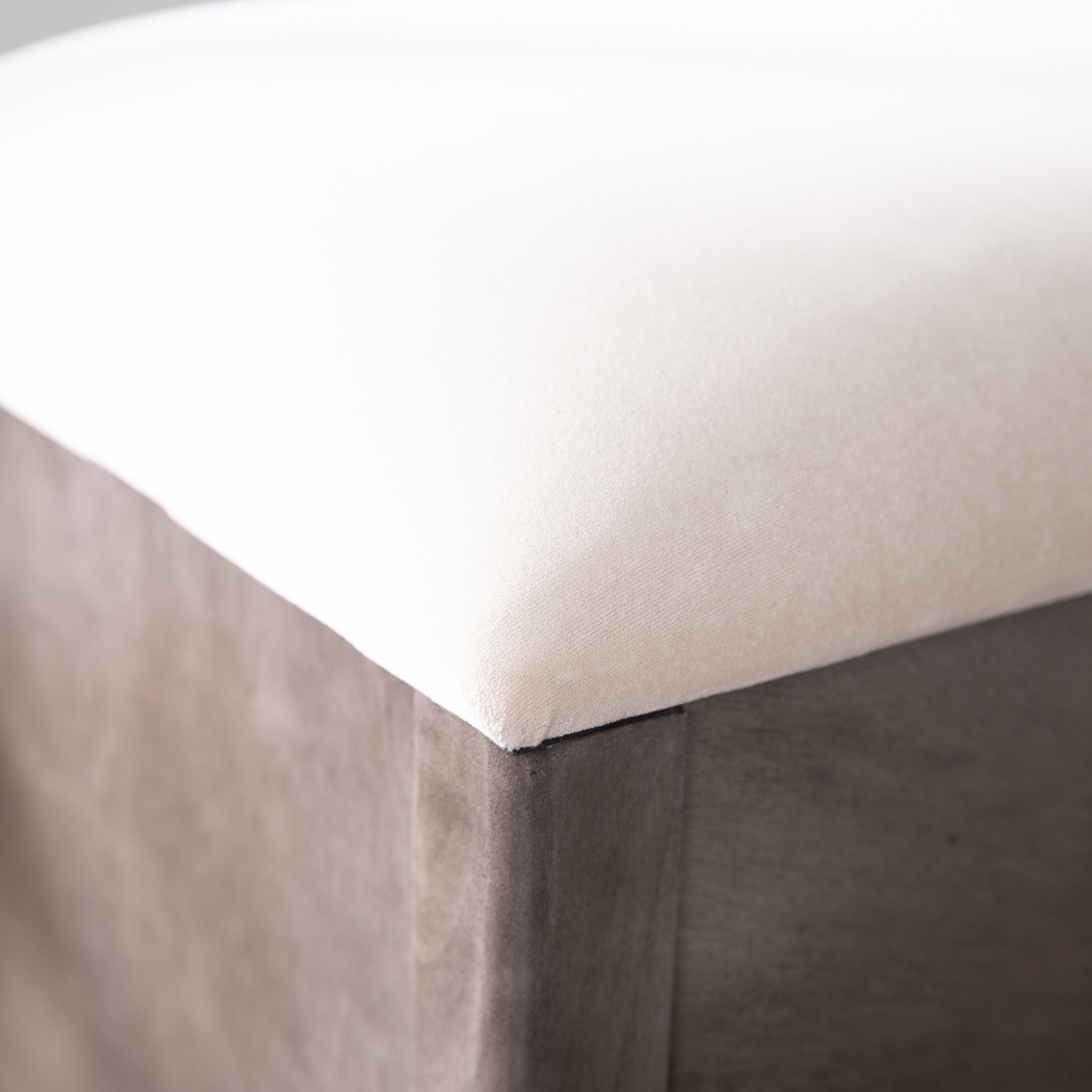 Capriola Gray Accent Bench - Thumbnail - Image 2