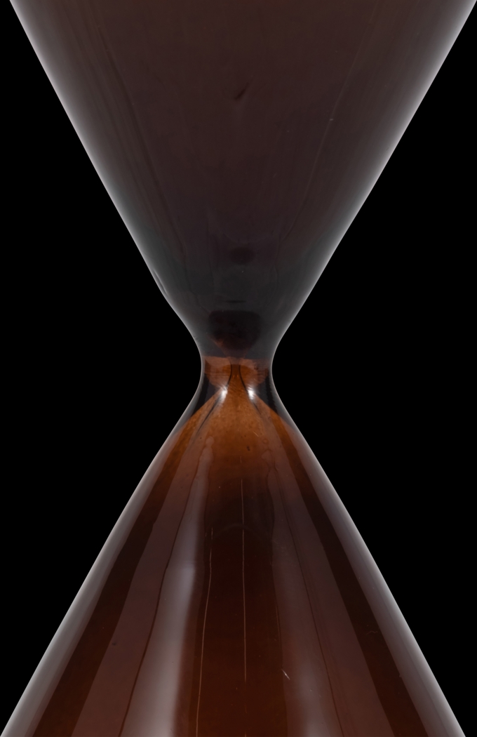 Caravaca Brown 23 in. Hourglass - Thumbnail - Image 5