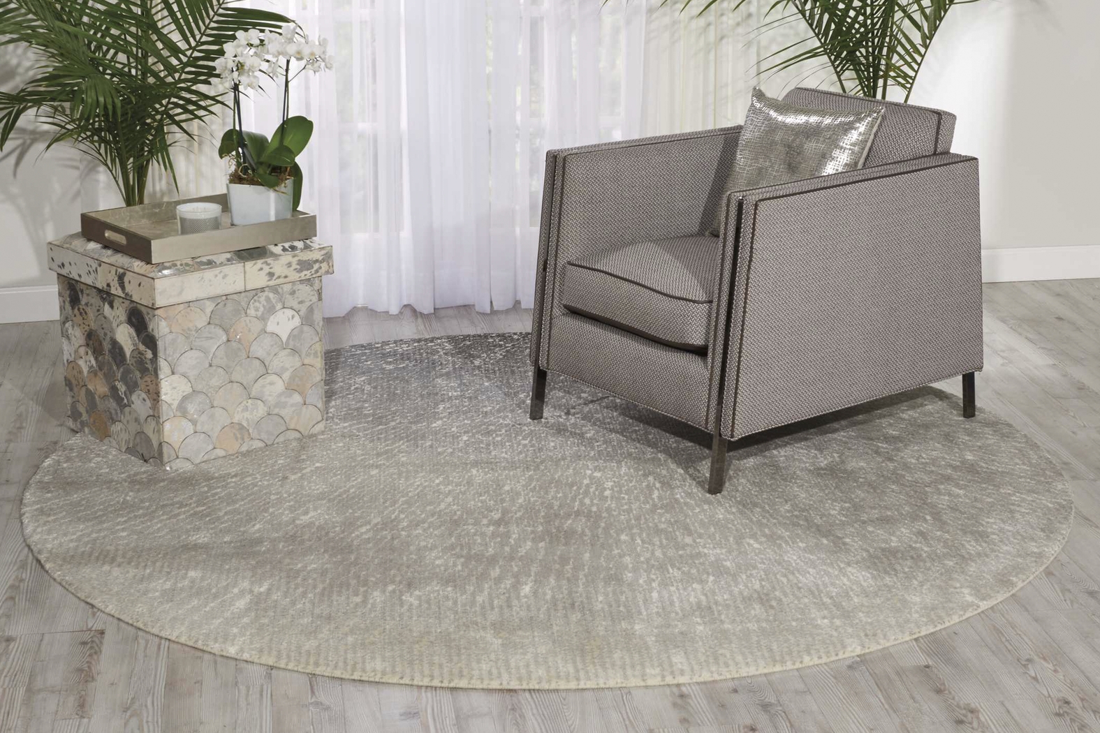 Carbonite Ivory 8' Round Rug - Thumbnail - Image 5