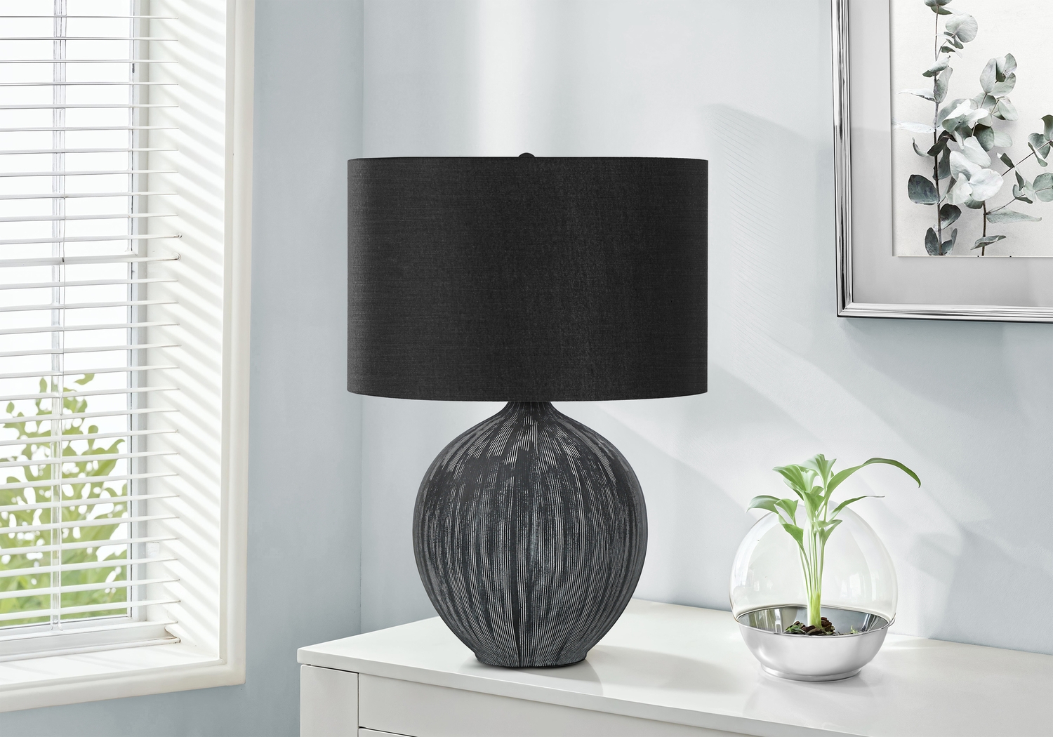 Carlisle Boulevard Black Lamp - Thumbnail - Image 3