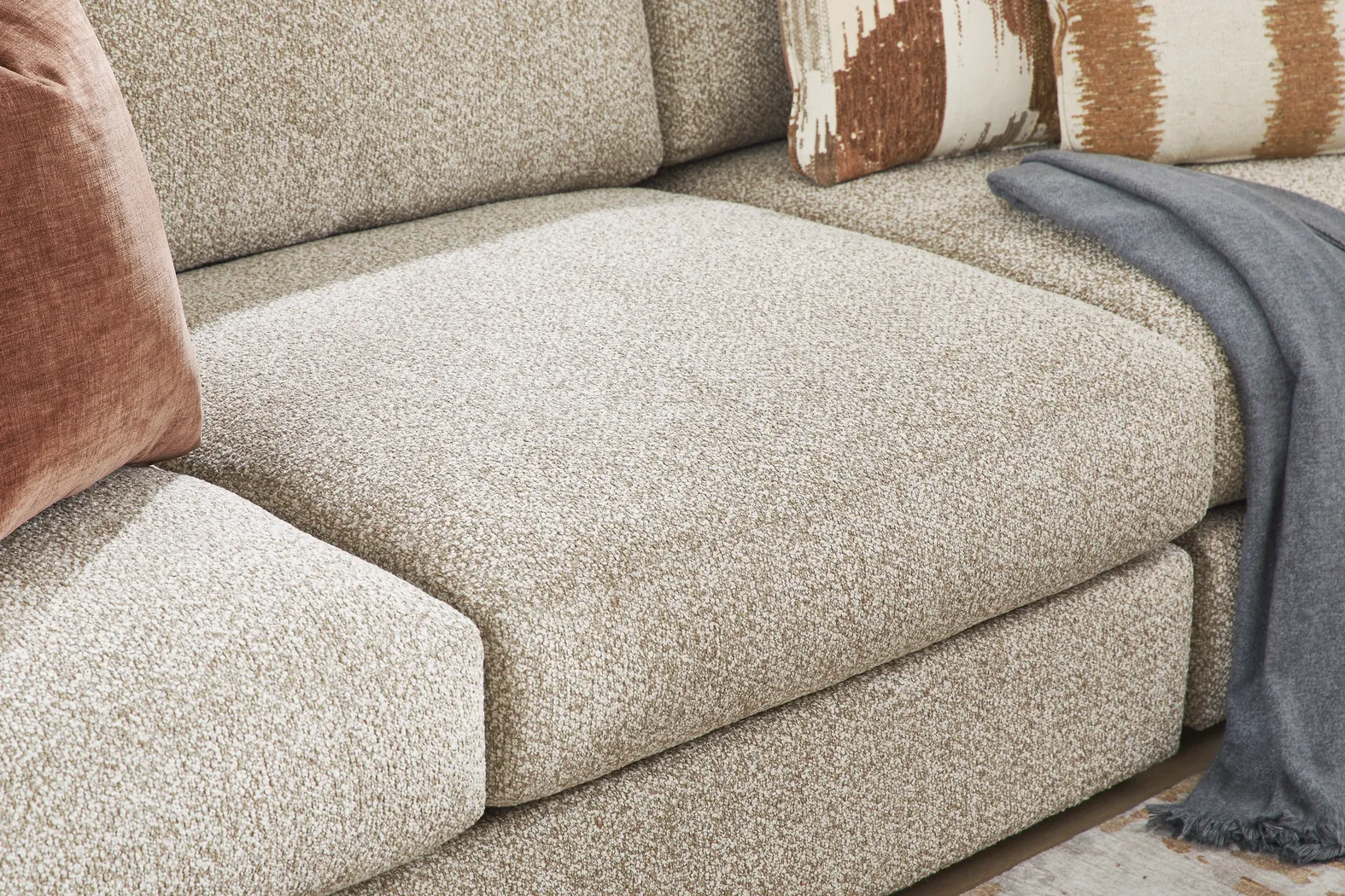 Carmelo Oatmeal 4 Pc Sectional - Thumbnail - Image 4