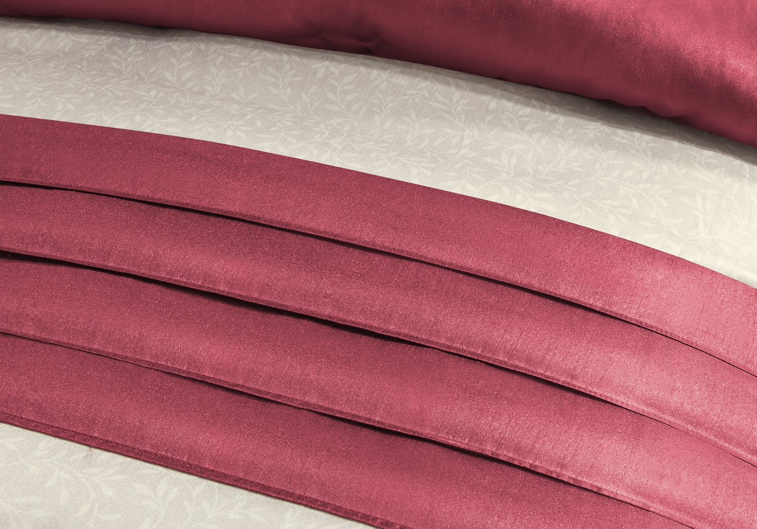 Carrigan Red 7 Pc King Comforter Set - Thumbnail - Image 2