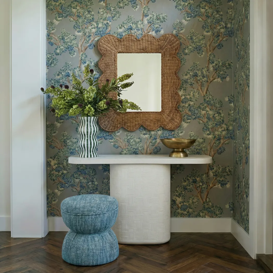 Carrina Off-White Console Table - Thumbnail - Image 2