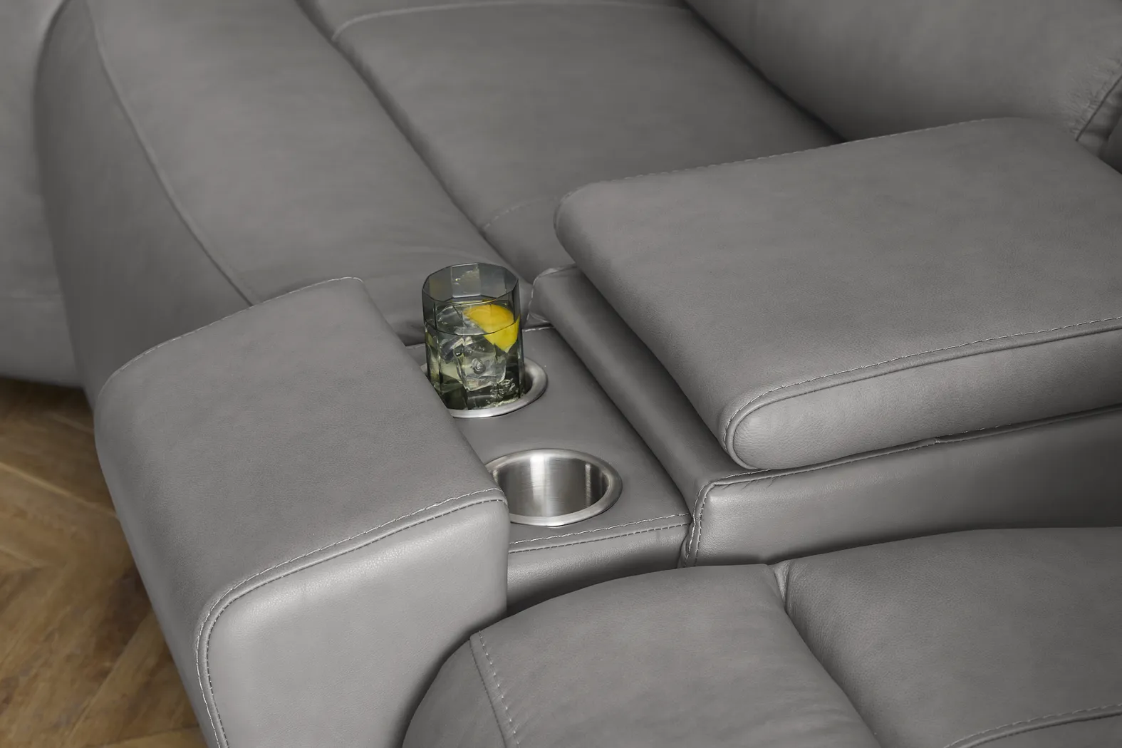 Cascade Way by Shaquille O'Neal Home Gray Leather 6 Pc Dual Power Reclining Sectional - Thumbnail - Image 4