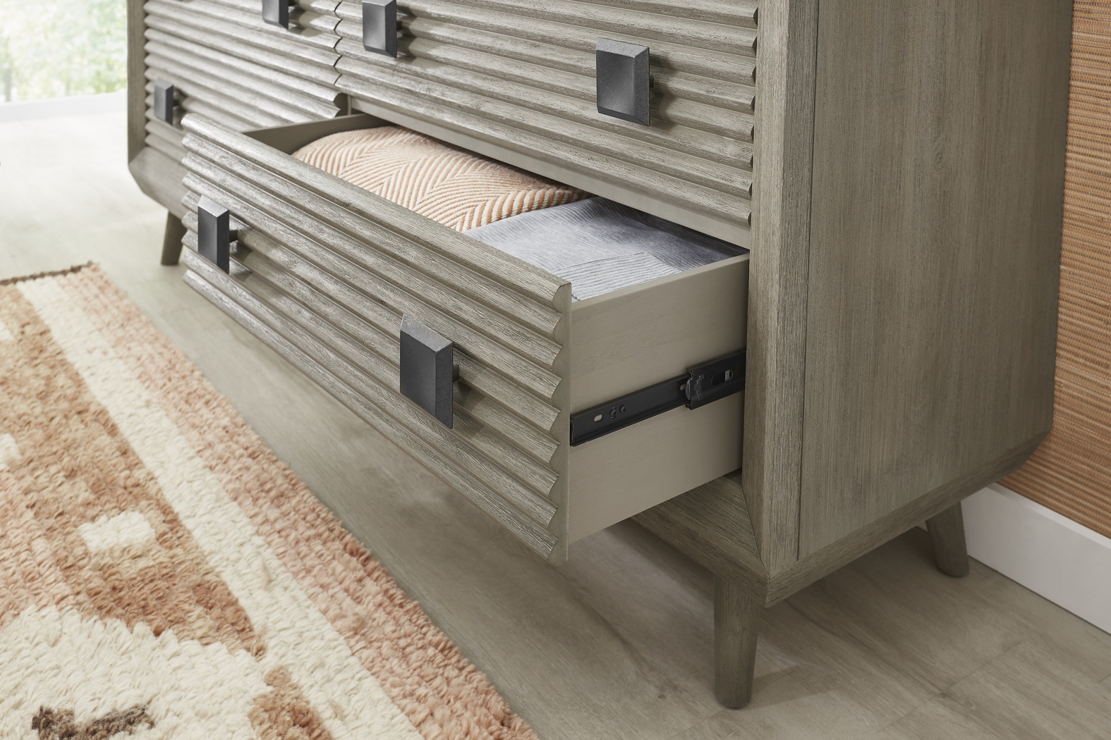 Casella Greige Dresser - Thumbnail - Image 4