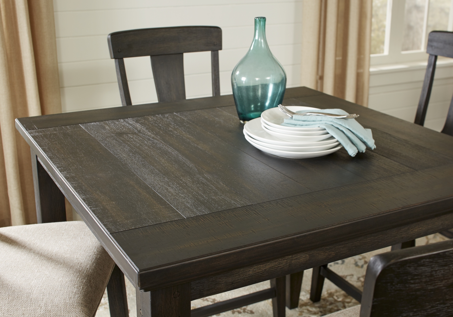 Casen Hill Black Dining Table - Thumbnail - Image 4
