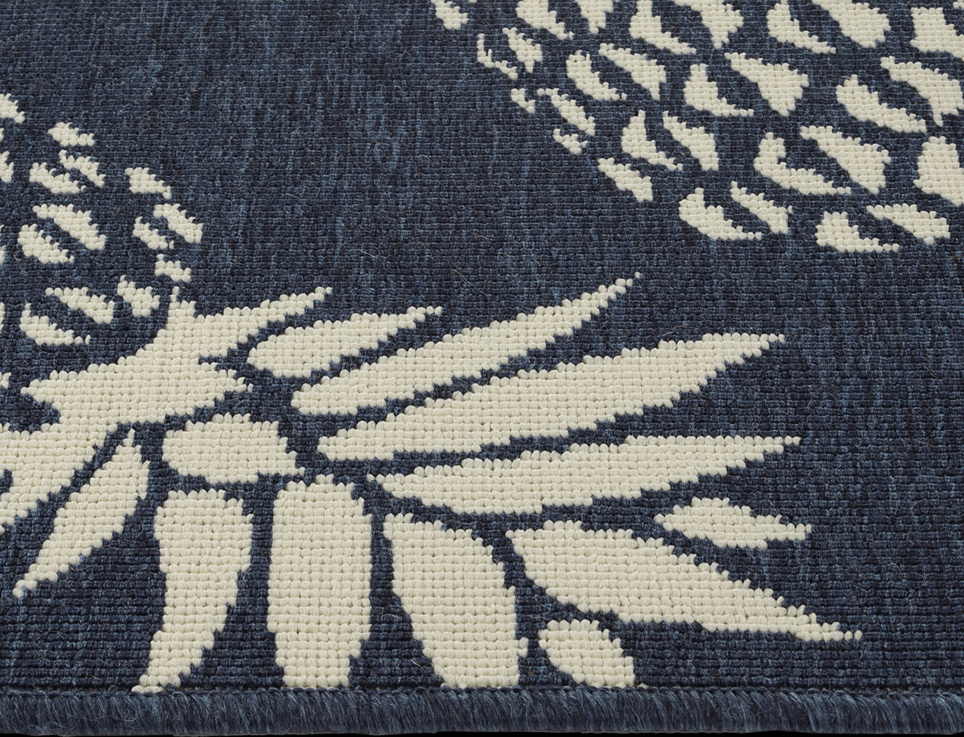 Casheller II Navy 5' x 7'6 Rug - Thumbnail - Image 5