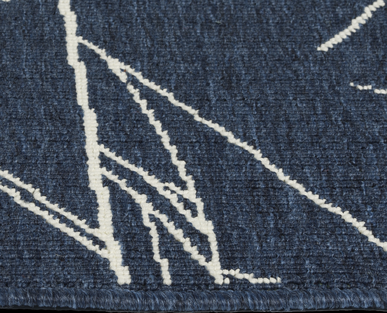Casheller I Navy 7'2 x 10'4 Rug - Thumbnail - Image 6