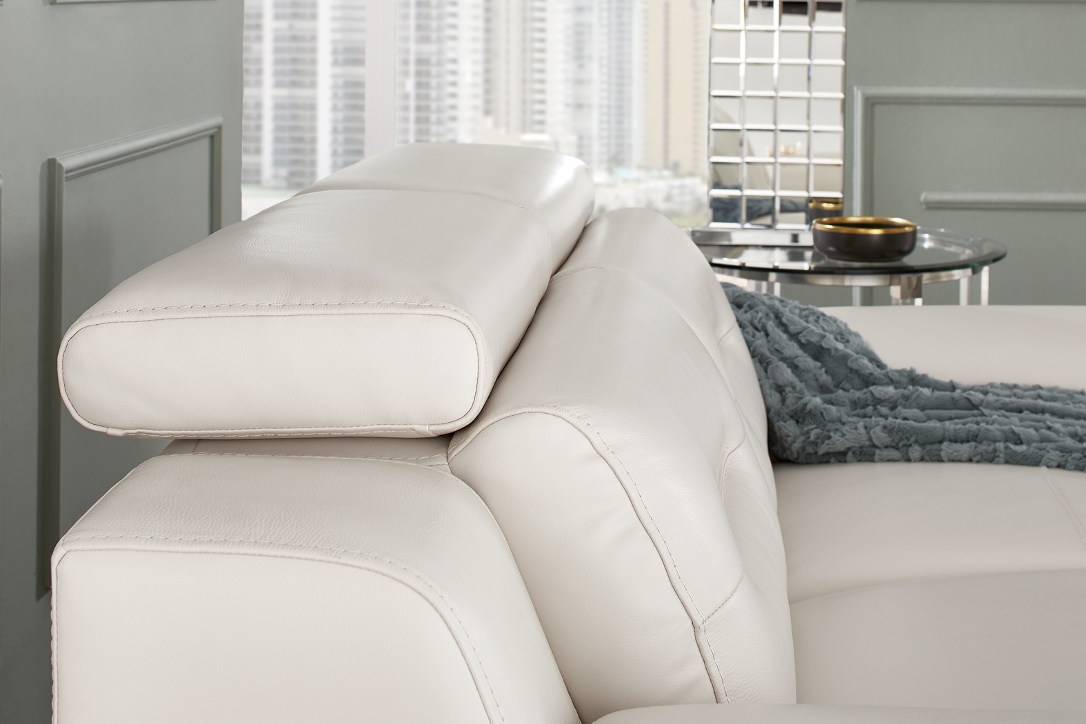 Castella Ivory Leather Dual Power Reclining Loveseat - Thumbnail - Image 4