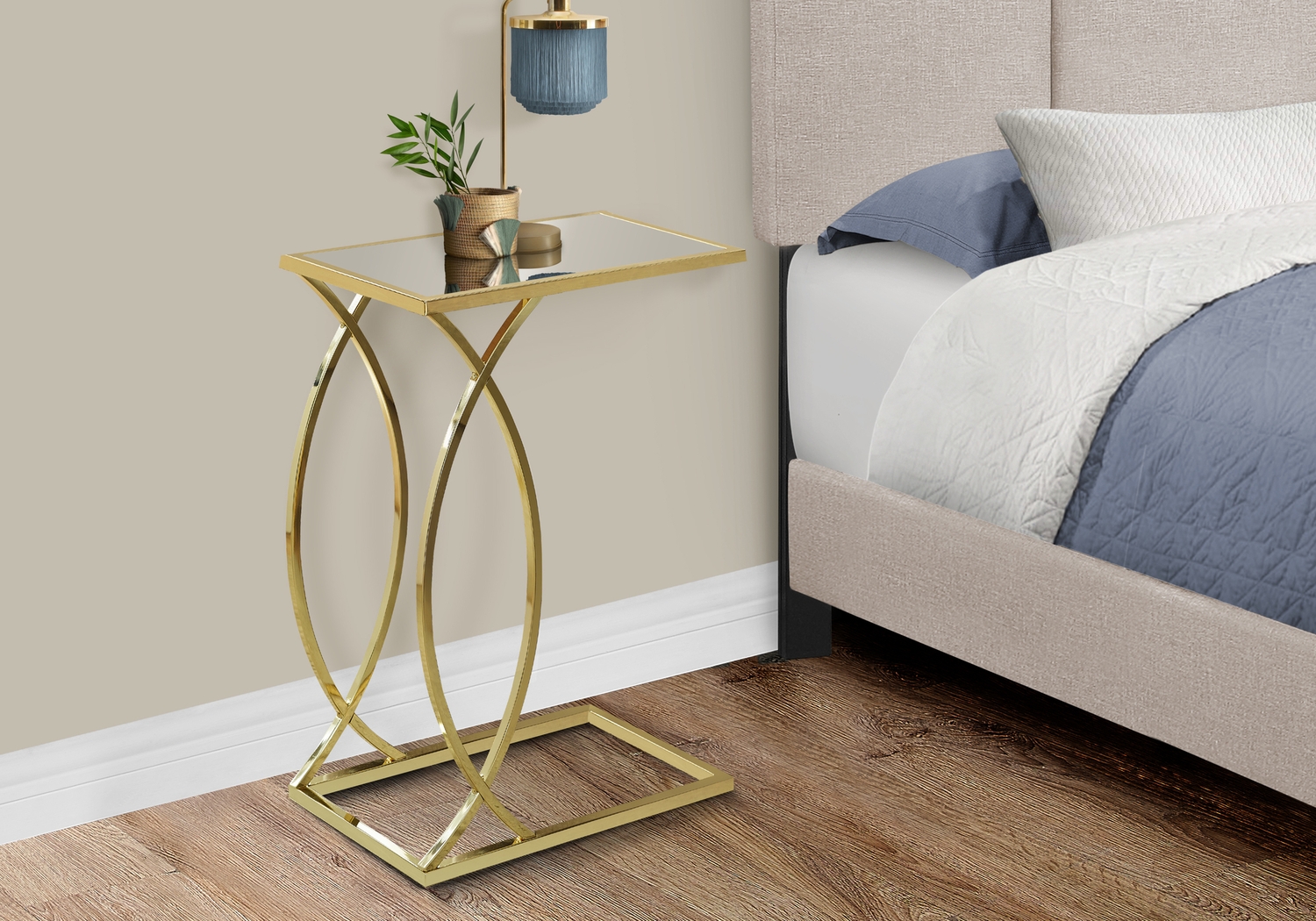 Cauley Gold Accent Table - Thumbnail - Image 3