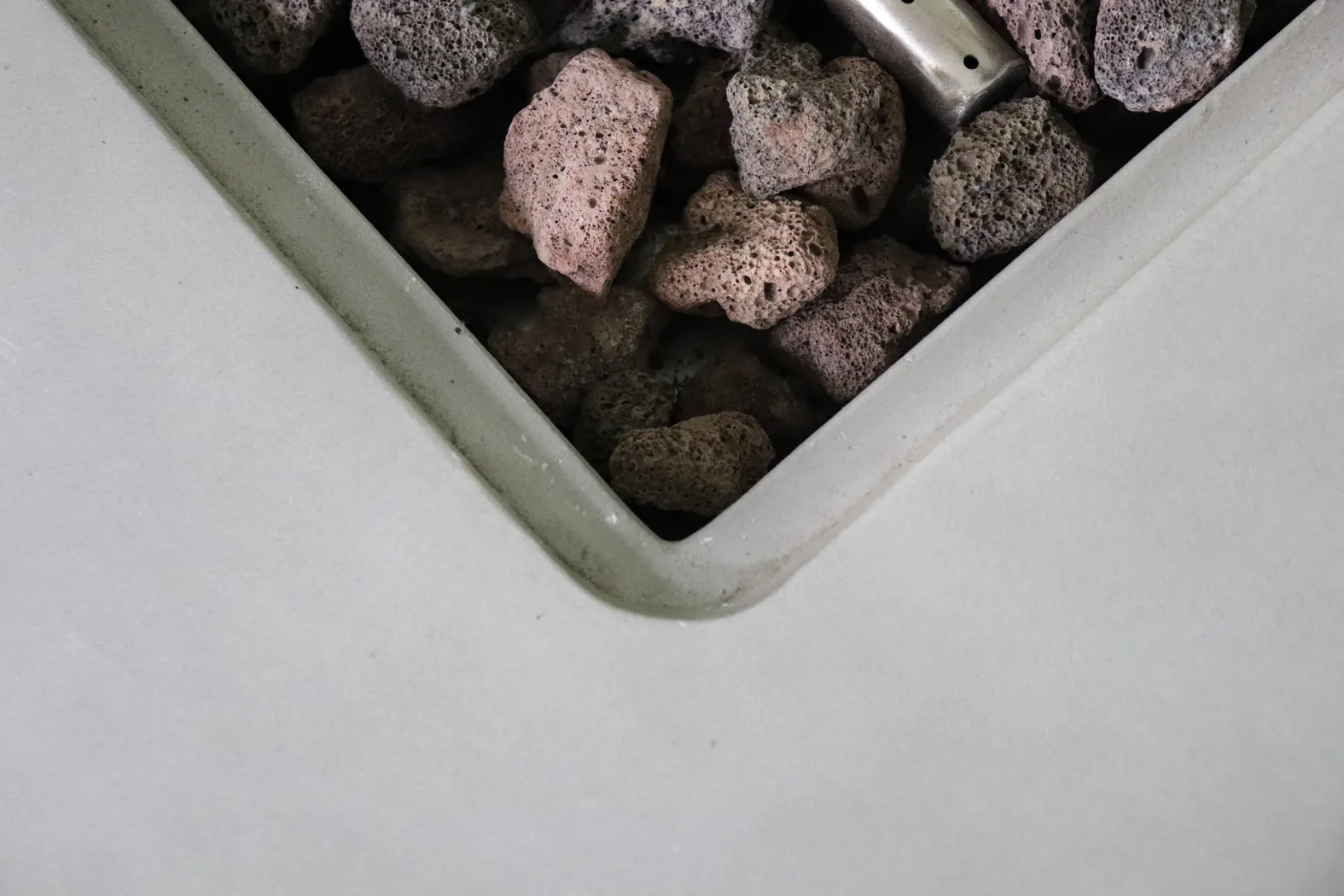 Cavalini Gray Outdoor Fire Pit - Thumbnail - Image 10