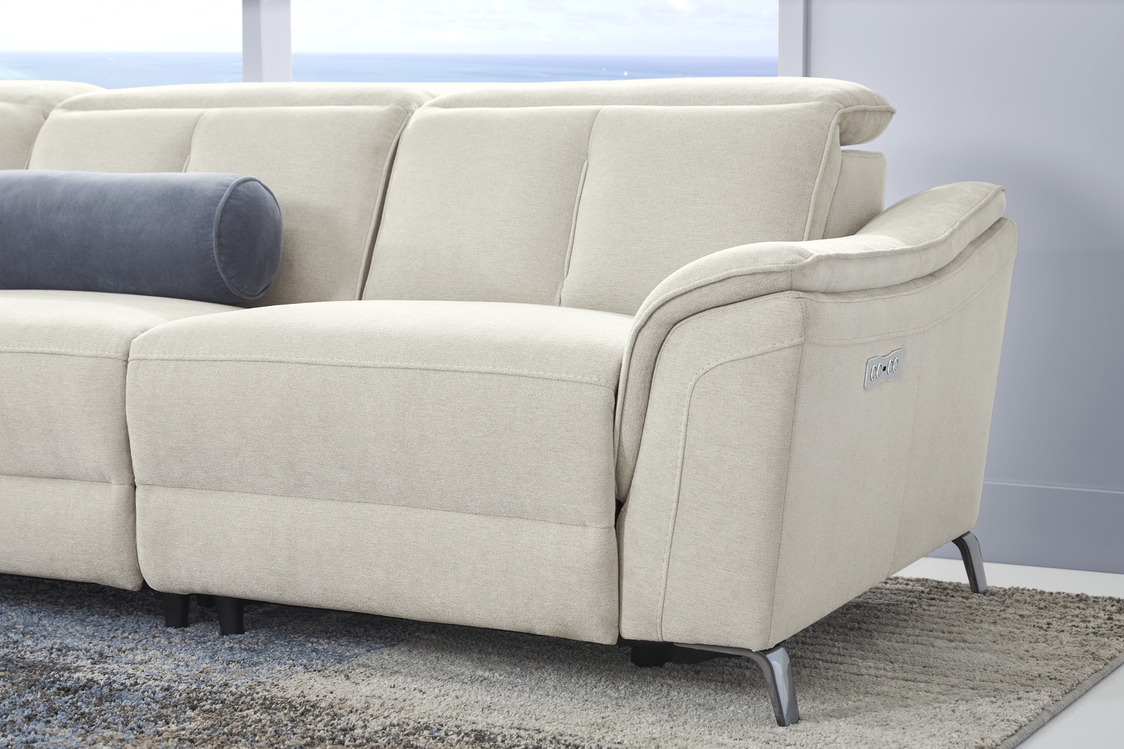 Cavani Gray 8 Pc Dual Power Reclining Sectional Living Room - Thumbnail - Image 5