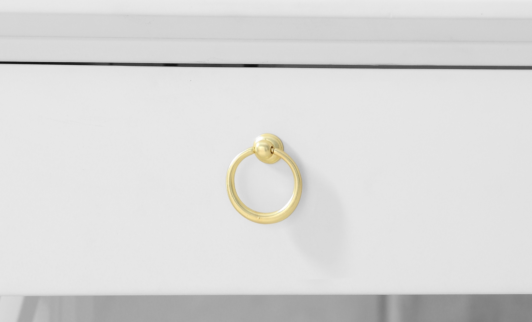 Cedarcrest White End Table - Thumbnail - Image 3