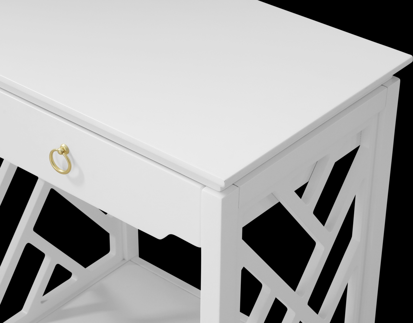 Cedarcrest White End Table - Thumbnail - Image 4