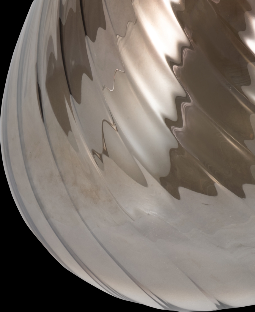 Chablis Clear 14 in. Hourglass - Thumbnail - Image 4