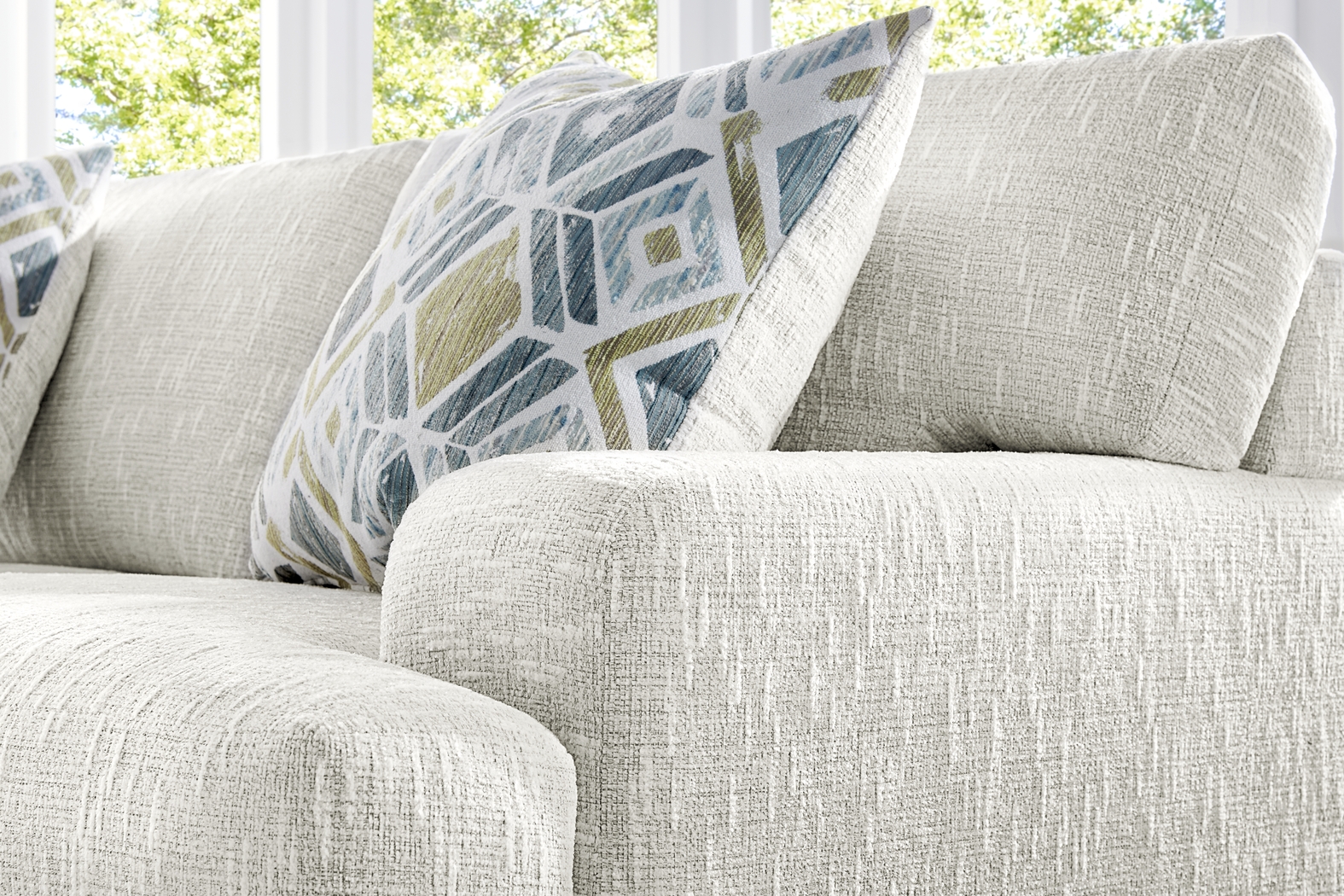 Charlton Park Ivory 2 Pc Living Room - Thumbnail - Image 6