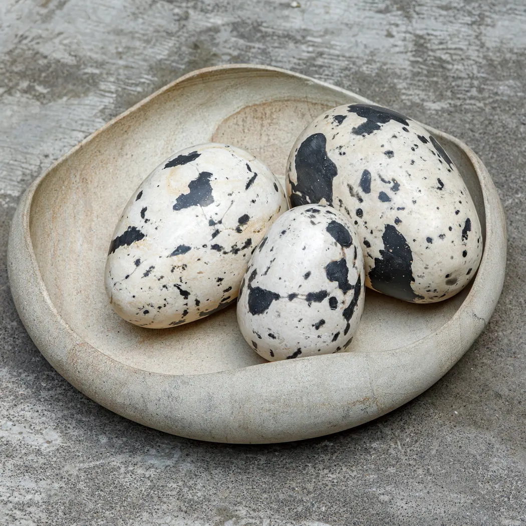 Chicka White Outdoor Sculpture, Set of 3 - Thumbnail - Image 3