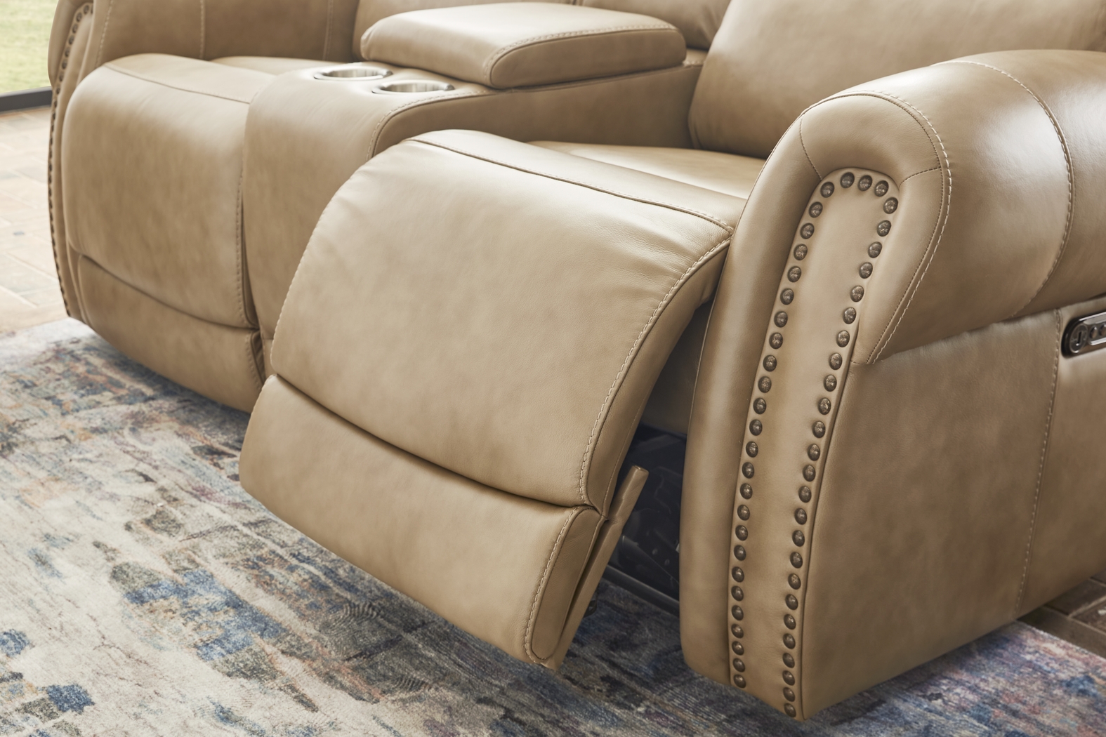 Churchill Taupe 8 Pc Dual Power Reclining Leather Living Room - Thumbnail - Image 10