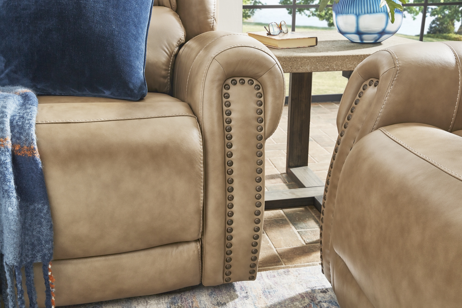 Churchill Taupe 8 Pc Dual Power Reclining Leather Living Room - Thumbnail - Image 7