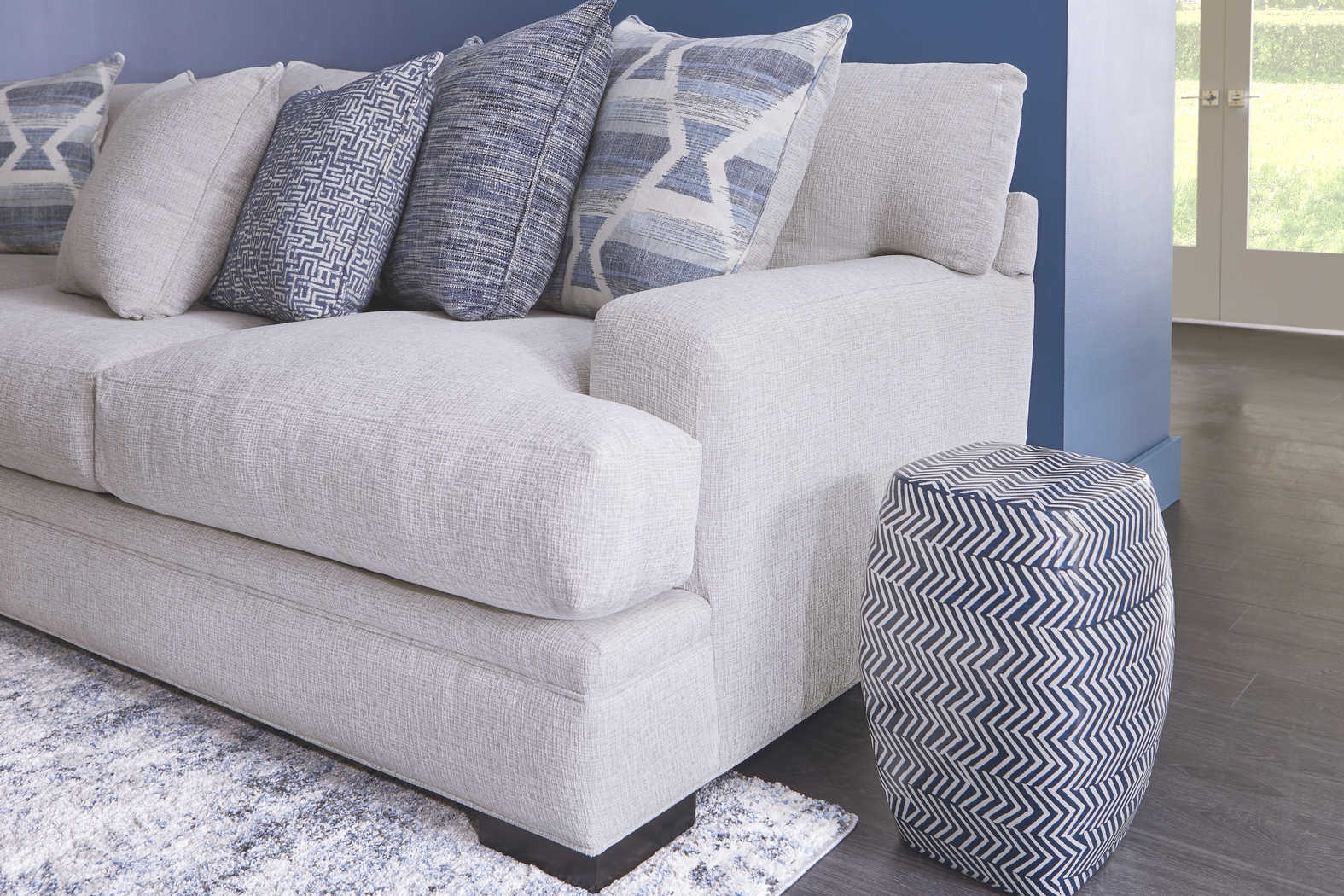 Bedford Park Ivory Sofa - Thumbnail - Image 3