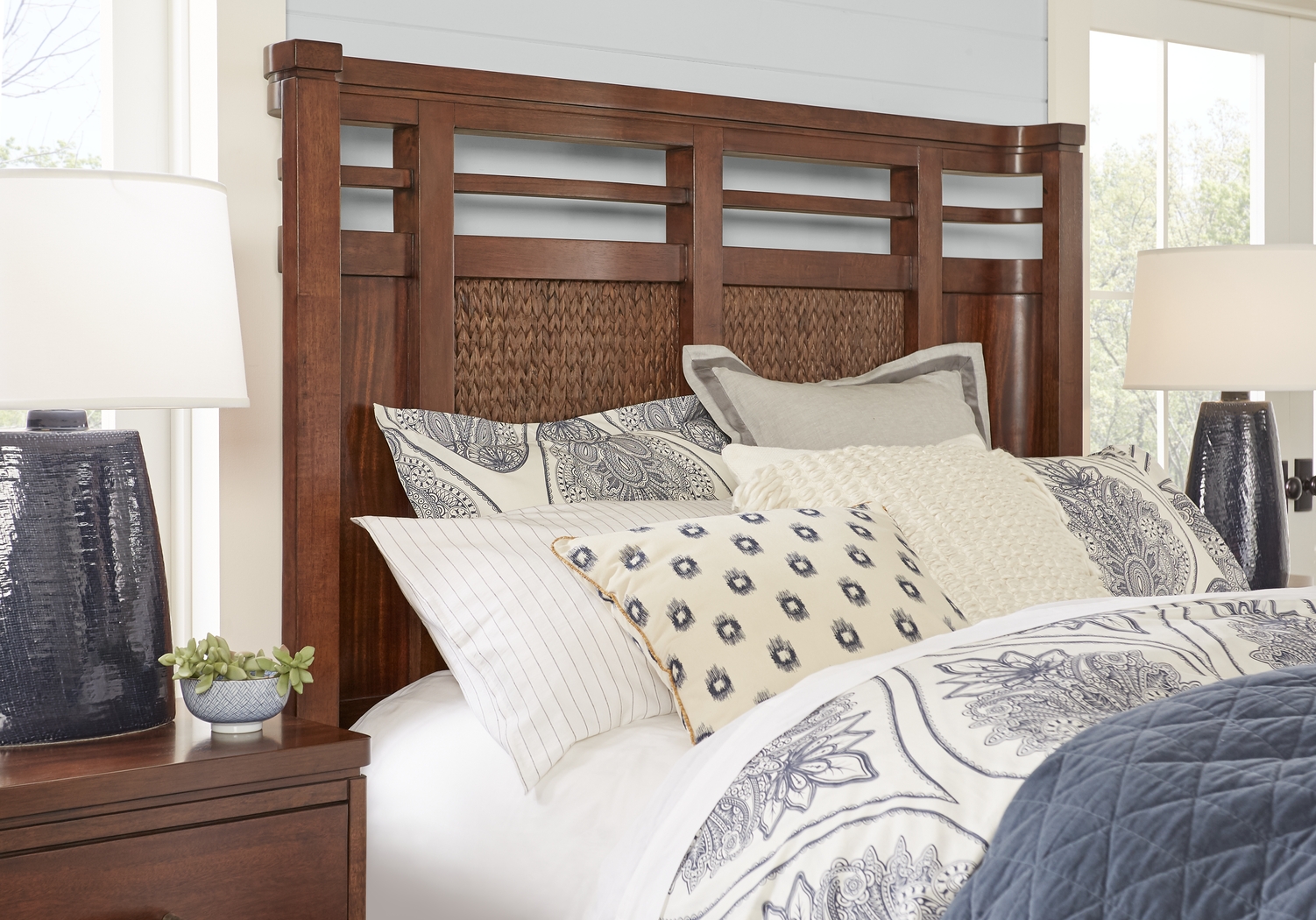 Cindy Crawford Home Golden Isles Tobacco 3 Pc King Panel Bed - Thumbnail - Image 3