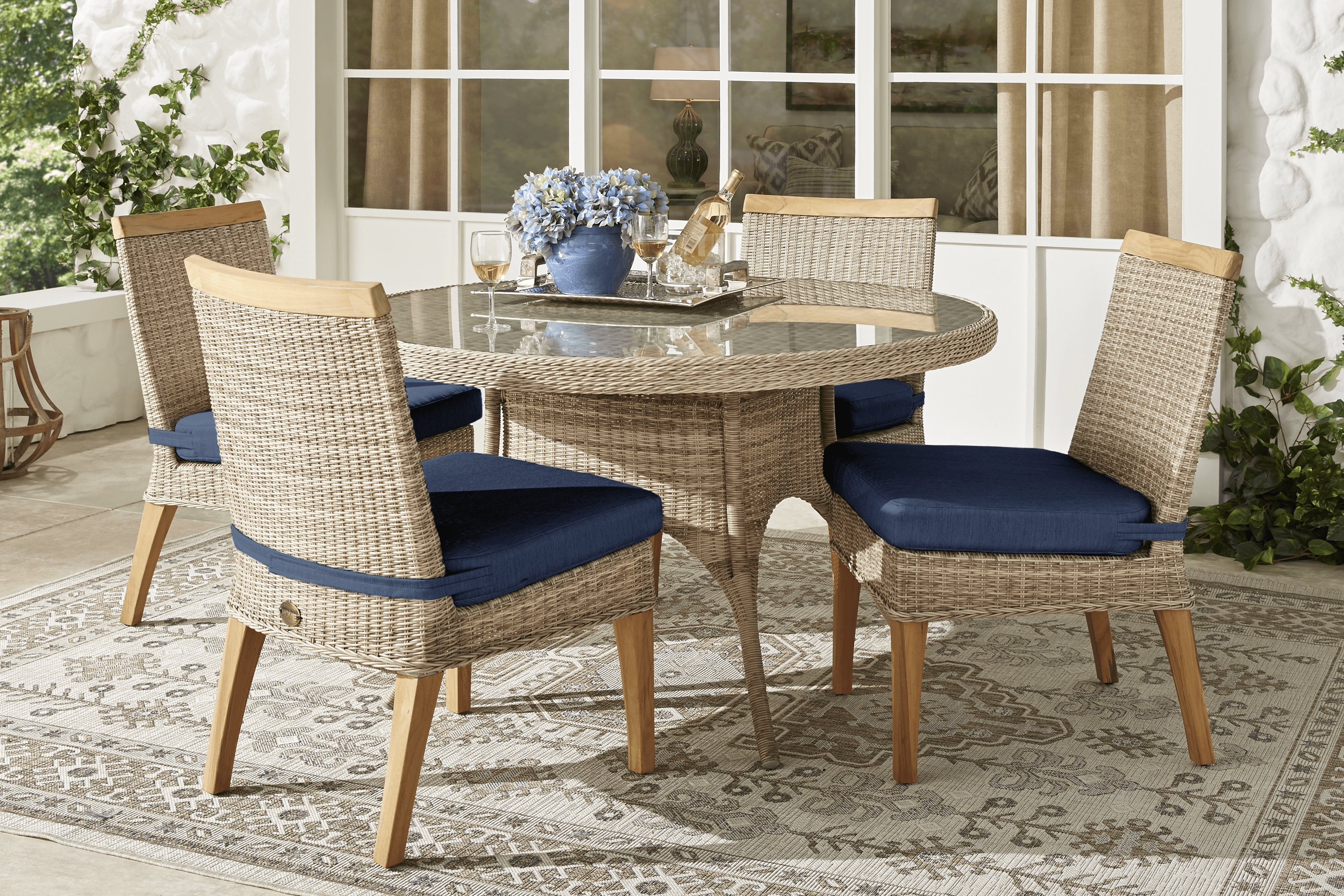 Cindy Crawford Home Hamptons Cove Gray 5 Pc Round Outdoor Dining Set with Ink Cushions - Thumbnail - Image 1