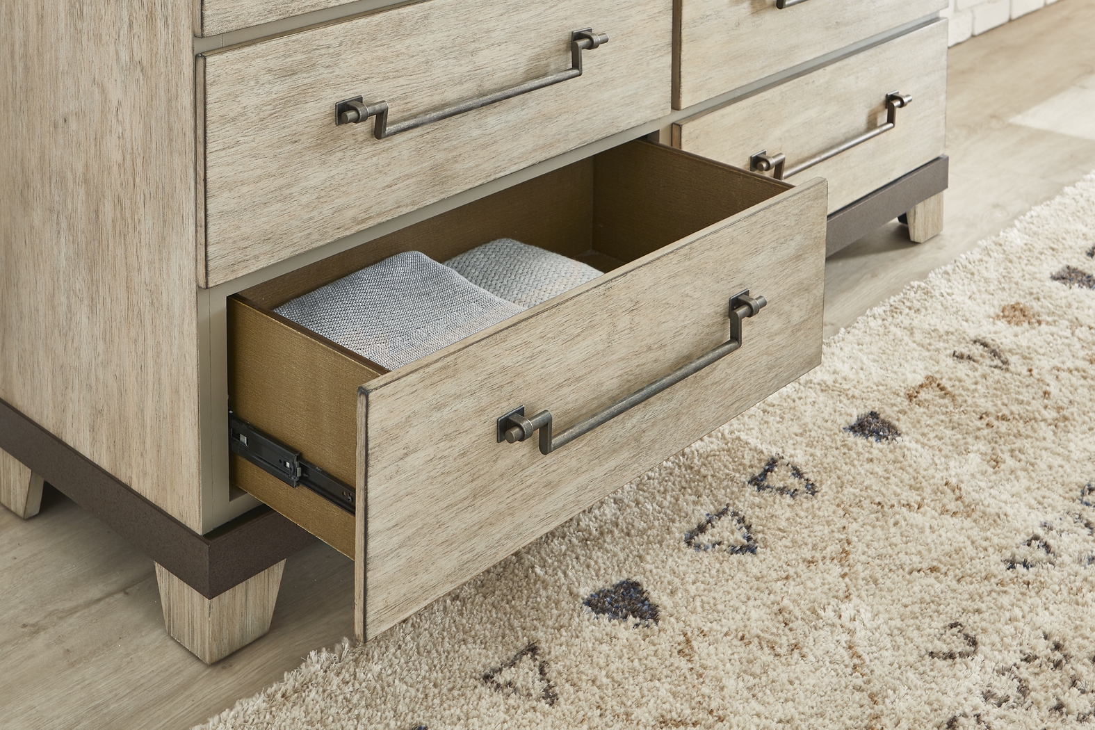 City Mill Sandstone Dresser - Thumbnail - Image 4