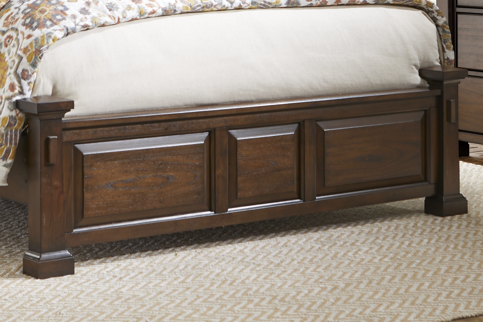 Clairfield Tobacco 5 Pc Queen Bedroom - Thumbnail - Image 5