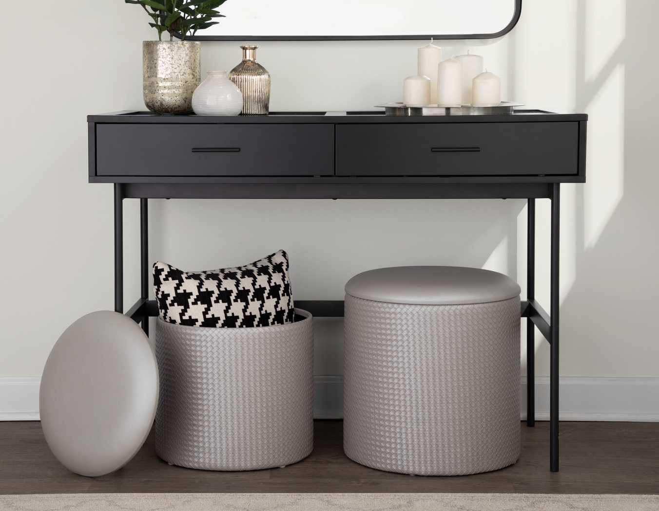 Clarinth Silver Ottoman, Set of 2 - Thumbnail - Image 7