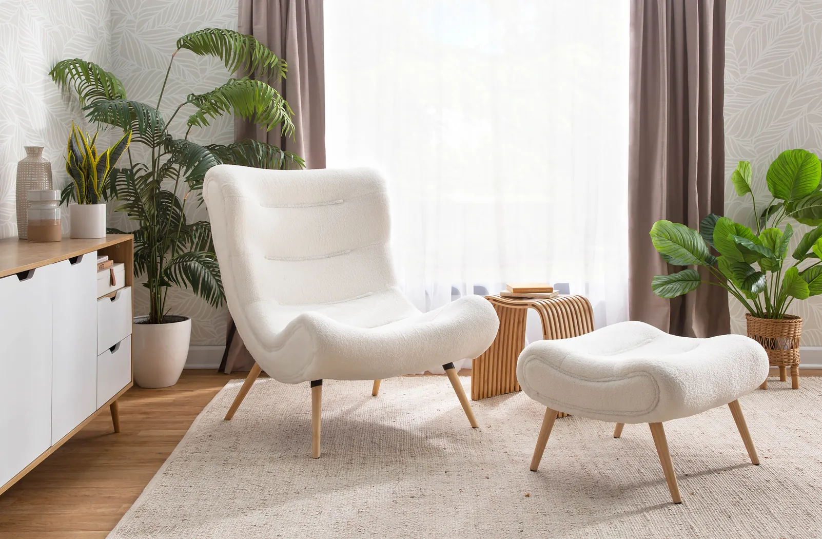 Cloueran White Accent Chair and Ottoman - Thumbnail - Image 4