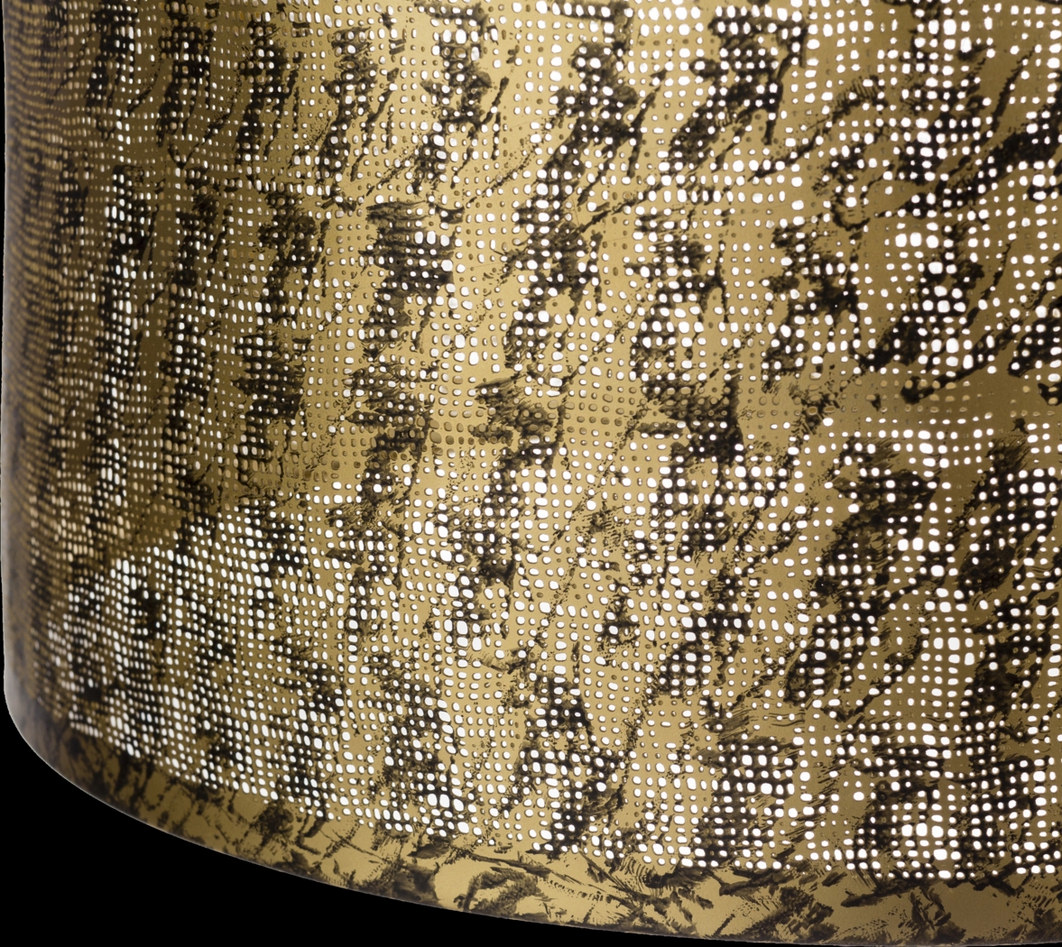 Coates Cay Gold Pendant - Thumbnail - Image 4